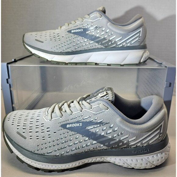 Brooks Women's Ghost 13  Lite Grey/Grey/White Running Sneakers Size 9.5B - Picture 1 of 16